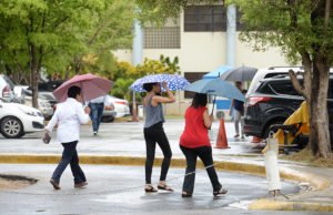 Pronostican temperaturas calurosas y aguaceros dispersos