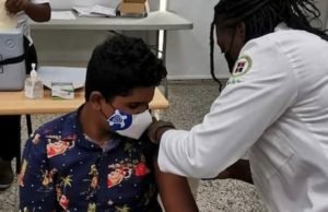 Menores van en masa a vacunarse contra Covid