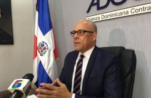 ADOCCO deposita petición de juicio político contra senador Alexis Victoria Yeb