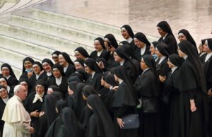 El papa Francisco admite que sacerdotes y monjas consumen pornografía