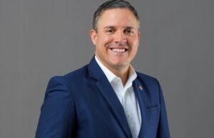 Abinader designa titular de Portuaria como director general honorífico de RD VIAL