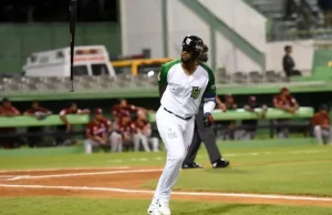 Rainer Núñez electo Novato del Año del torneo 2022-23 en LIDOM