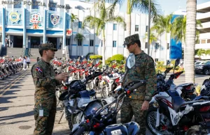 Presidente encabeza entrega de 130 motocicletas del Sistema 9-1-1 a Policía Nacional