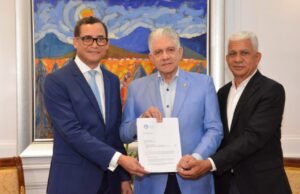 PRM deposita ante el Senado sus propuestas para reformar leyes de Partidos y Régimen Electoral