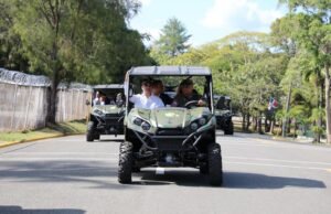 Abinader entrega 40 vehículos al Ejército para reforzar seguridad fronteriza