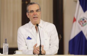 Presidente llama “ignorantes” a quienes se oponen al fideicomiso