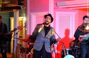 Edwin Marcelino presenta sus baladas y boleros