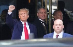 Trump llega al tribunal donde un juez le leerá los cargos de una imputación histórica