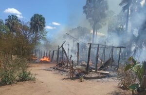Apresan hombre acusado de incendiar casa de su abuela y tratar de matarla