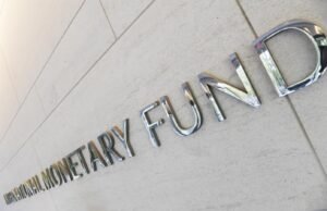 FMI recomienda a RD enfocarse en mantener la estabilidad a corto plazo