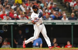 Amed Rosario da su HR 2 y remolca 4 vueltas en triunfo de los Guardianes
