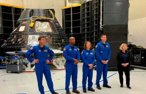 Jefe de la NASA: «Volvemos a la Luna después de medio siglo para quedarnos»