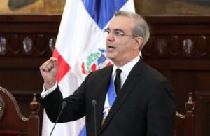 Abinader ordena la creación del Comando Sur de la Fuerza Aérea en Barahona