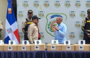 Gobierno amplía proyecto de uso de cámaras corporales en la DNCD