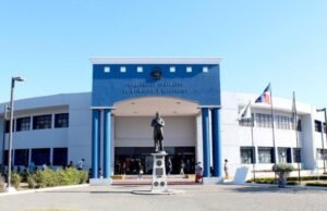 Migración somete a la justicia dominicano con nueve pasaportes haitianos