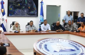 COE lamenta muertes por tormenta Franklin y mantiene 19 provincias en alerta amarilla