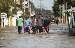 Pronostican aguaceros en varias provincias y oleaje peligroso en la costa norte