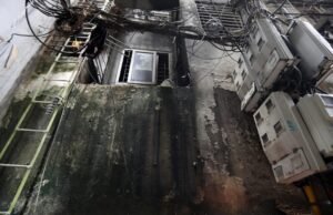 Aumenta a 56 muertos por incendio en edificio de apartamentos en Vietnam