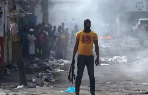 Al menos 104 víctimas mortales por ataques de bandas en sector de Puerto Príncipe