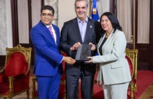 Presidente Abinader celebró el Día de la Biblia en el Palacio Nacional