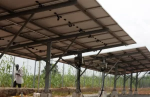 Minirredes solares ofrecen energía limpia a la África rural