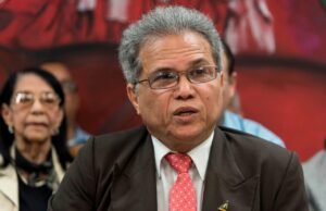 Waldo se proclama ganador comicios Colegio Médico