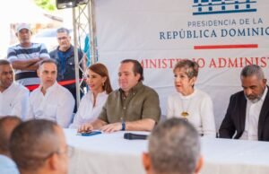 Ministro José Paliza inaugura Palacio Distrital en Yásica Arriba