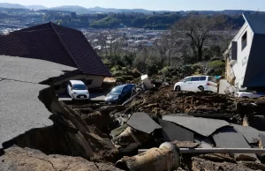 El terremoto de Japón deja ya más de 200 muertos y 100 desaparecidos