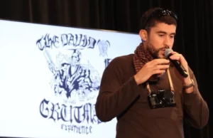 Bad Bunny sorprende dando una charla en universidad de Miami