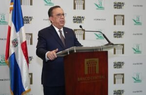 El 55 % de los adultos dominicanos cuentan con un producto financiero, según BCRD