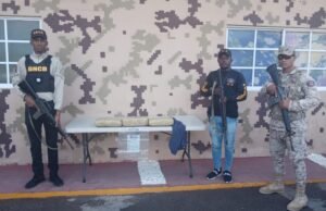 Cesfront y DNCD ocupan 30 libras de marihuana en Pedernales