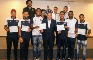 Miderec entrega incentivos a medallistas de Juegos Sudamericanos para Sordos