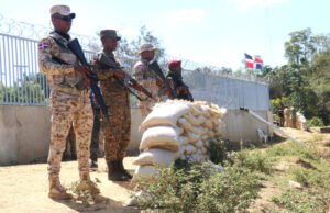 Militares mantienen vigilancia y patrullaje en la frontera tras llegada de kenianos a Haití