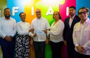 Gobierno entrega RD$6 millones a Fundación Integral de Autismo e Inclusión Integral