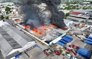 Reportan incendio en el kilómetro 10 de la Autopista Duarte