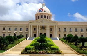 Abinader inicia designaciones de funcionarios del nuevo Gobierno