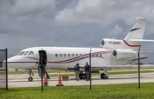 Venezuela dice confiscación de avión es un robo descarado y llama “ladrón” a Rubio