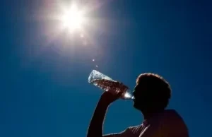 ¡LLegó el verano! A vestir ligero y tomar mucha agua ante período de temperaturas más extremas en RD