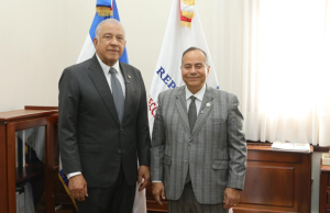 Juramentan a Carlos Alberto Caminero como director de Prensa del Presidente