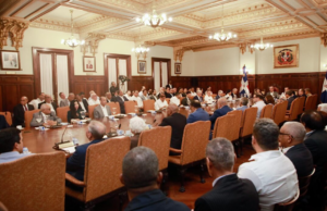 Funcionarios conocen sanciones y nuevos tipos penales del Código Penal y nueva ley de Contrataciones Públicas