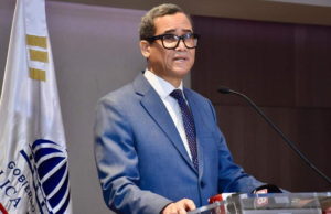 Ministro de Trabajo destaca aumento de cotizaciones en la TSS durante primer semestre de 2025