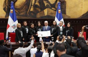 Legisladoras presentan en el Congreso el proyecto de Reforma Integral “Déjala Ir”