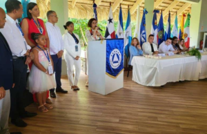 Parlacen celebra foro en Samaná para impulsar el turismo municipal y el empoderamiento femenino