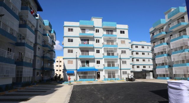 Presidente Abinader entrega 200 apartamentos del Residencial Lolita II y transforma la vida de más de 700 personas en Hato Nuevo