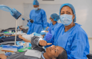 El INABIE beneficia a más de 700 estudiantes de Monte Plata en jornada de salud integral