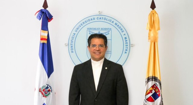 Rector PUCMM llama a la reflexión, la austeridad y la paz en Semana Santa