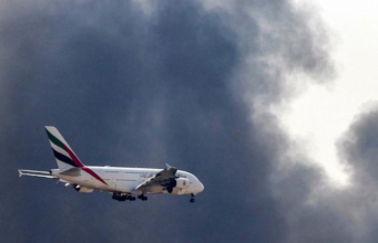 Aeropuerto de Dubái reanuda vuelos “gradualmente”, tras horas de suspensión