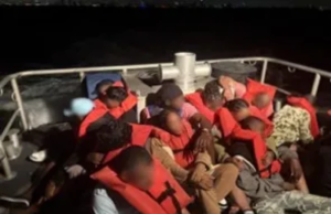 Interceptan embarcación que iba a Miami con 4 dominicanos, 3 ecuatorianos y 7 haitianos