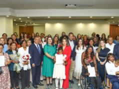 Supérate gradúa primer grupo de madres y padres en cuidados y apoyo a personas con discapacidad